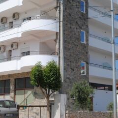 Апартаменты Visi Apartments парковка