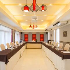 Отель Red Ginger Chic Resort