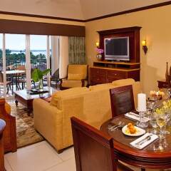 Отель Beaches Turks and Caicos Resort Villages and Spa All Inclusive в номере фото 2
