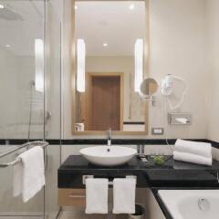 Гостиница Novotel Resort Krasnaya Polyana Sochi ванная фото 2