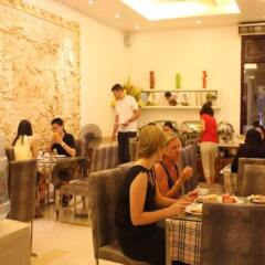 Отель Hanoi Legacy Hotel - Hoan Kiem Вьетнам, Ханой - отзывы, цены и фото номеров - забронировать отель Hanoi Legacy Hotel - Hoan Kiem онлайн гостиничный бар
