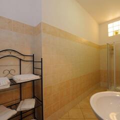 Отель Agriturismo Lustrinu Сполето ванная