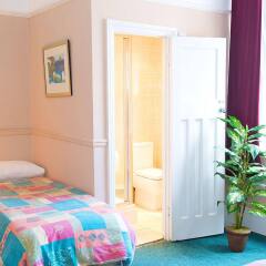 Отель Curzon House Hotel - Hostel Великобритания, Лондон - отзывы, цены и фото номеров - забронировать отель Curzon House Hotel - Hostel онлайн комната для гостей фото 4