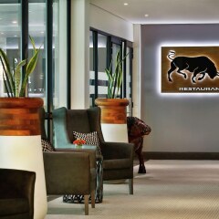 Legend Hotel Lagos Airport, Curio Collection by Hilton интерьер отеля фото 3
