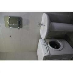 Отель Sololaki 7 Guest House сейф в номере