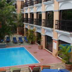 Hotel Doralba Inn фитнесс-зал