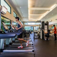 Отель Royal Wing Suites & Spa Таиланд, Паттайя - 3 отзыва об отеле, цены и фото номеров - забронировать отель Royal Wing Suites & Spa онлайн фитнесс-зал фото 3