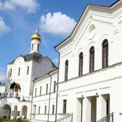 Troitse-Sergiev Varnitskiy monastery - Hostel Ростов Великий вид на фасад
