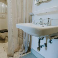 Отель Boulevard Leopold Bed and Breakfast ванная фото 2