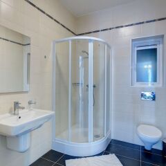 Отель Ocean Front LUX Apartment wt Pool, Upmarket Area Мальта, Слима - отзывы, цены и фото номеров - забронировать отель Ocean Front LUX Apartment wt Pool, Upmarket Area онлайн ванная фото 2