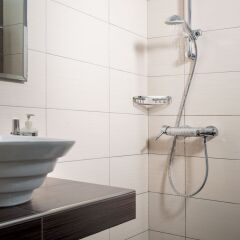 Отель Sea Side Beach Hotel Греция, Остров Санторини - отзывы, цены и фото номеров - забронировать отель Sea Side Beach Hotel онлайн ванная фото 2