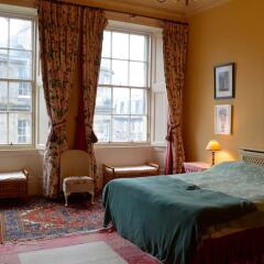 Отель Central Edinburgh New Town Flat Великобритания, Эдинбург - отзывы, цены и фото номеров - забронировать отель Central Edinburgh New Town Flat онлайн комната для гостей фото 4