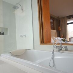 Отель The Villas by Silavadee Pool Spa Resort ванная фото 2