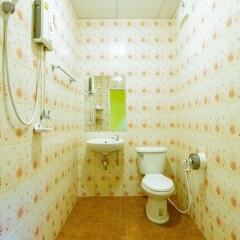Отель Airport Overnight Hotel Таиланд, пляж Май Кхао - отзывы, цены и фото номеров - забронировать отель Airport Overnight Hotel онлайн ванная фото 3