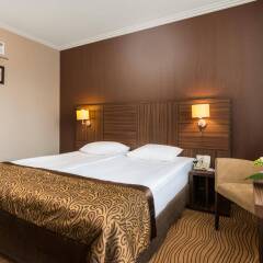 President Hotel комната для гостей фото 10