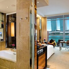 Отель The Fullerton Bay Hotel (SG Clean) Сингапур, Сингапур - отзывы, цены и фото номеров - забронировать отель The Fullerton Bay Hotel (SG Clean) онлайн ванная