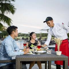 Отель Laguna Holiday Club Phuket Resort бассейн фото 2
