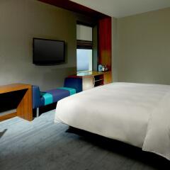 Отель Aloft Abu Dhabi комната для гостей