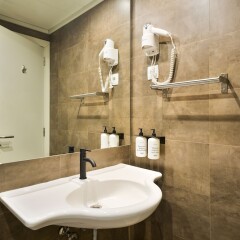 Отель Uma Suites Barceloneta Beach Барселона ванная фото 2
