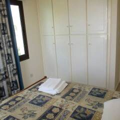 Апартаменты Rododafni Beach Apartments комната для гостей фото 5