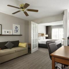 Отель Country Inn & Suites Columbus Airport комната для гостей фото 4