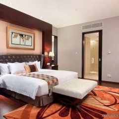 Отель Hilton Bandung Индонезия, Бандунг - 1 отзыв об отеле, цены и фото номеров - забронировать отель Hilton Bandung онлайн комната для гостей фото 5