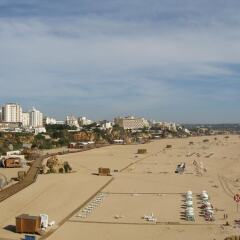 Отель Avenida Praia Португалия, Портимао - отзывы, цены и фото номеров - забронировать отель Avenida Praia онлайн пляж