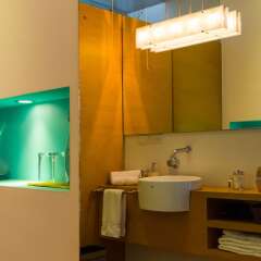Отель AcquaSanta Lofts Hotel Колумбия, Кали - 1 отзыв об отеле, цены и фото номеров - забронировать отель AcquaSanta Lofts Hotel онлайн ванная фото 2