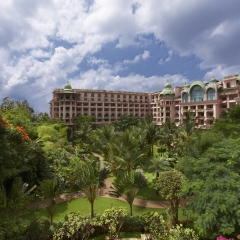 Отель The Leela Palace Bangalore балкон