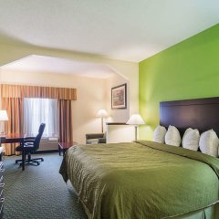 Quality Inn & Suites near I-80 and I-294 in Harvey, United States of America from 83$, photos, reviews - zenhotels.com guestroom photo 4