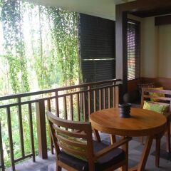 Ubud Village Hotel балкон