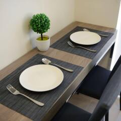 Отель The Grass Serviced Suites by At Mind удобства в номере