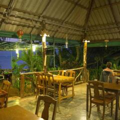 Отель Lanta Coral Beach Resort Ланта гостиничный бар