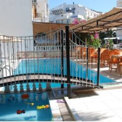 Majestic Hotel Турция, Алтинкум - отзывы, цены и фото номеров - забронировать отель Majestic Hotel онлайн бассейн фото 3