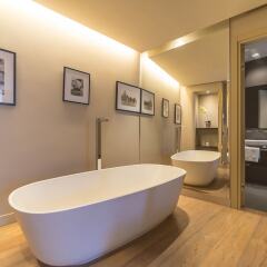 Отель Campo Marzio Luxury Suites ванная фото 3