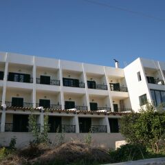 Dionysos Hotel с домашними животными