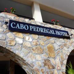 Отель Cabo Accomodations for Everyone Педрегал городской автобус