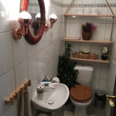Отель Incredible 2Br Loft in Heart of Prague ванная фото 2