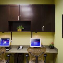 Отель Hilton Garden Inn Seattle Bothell интерьер отеля