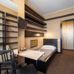 Отель La Casa delle Arti Milano - Vintage Guesthouse Милан сейф в номере