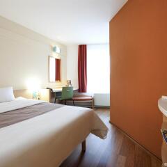 Отель ibis Hotel Köln Centrum Германия, Кёльн - отзывы, цены и фото номеров - забронировать отель ibis Hotel Köln Centrum онлайн комната для гостей фото 2