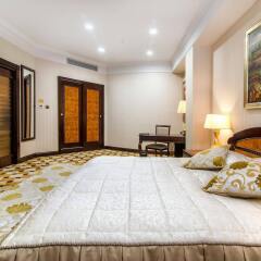 Гостиница Royal Tulip Almaty сейф в номере
