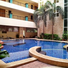 Отель Nova Atrium By Pattaya Holiday Паттайя