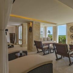 Отель Luxury Villas at Tortuga Bay балкон