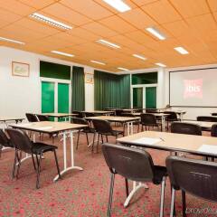 Отель Ibis Paris Porte De Montreuil