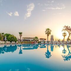 Armas Gul Beach Турция, Кемер - отзывы, цены и фото номеров - забронировать отель Armas Gul Beach - All Inclusive онлайн бассейн