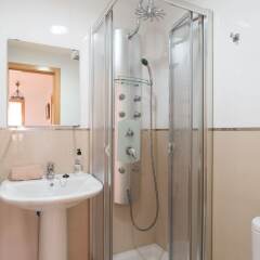 Отель MalagaSuite Beach Solarium & Pool Торремолинос ванная фото 2