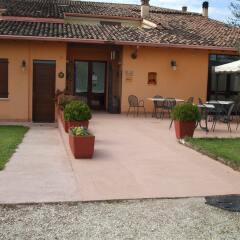 Отель Agriturismo Nuvolino - Guest House Монцамбано фото 16