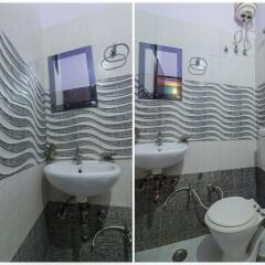 OYO 24615 Hotel Shivam Palace ванная