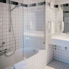 Отель Vienna House Easy Berlin ванная фото 2